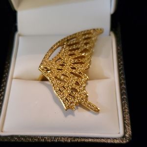 Swarovski stunning Angel Wing  gold ring